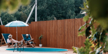 Радость и комфорт купания в собственном бассейне: на что обратить внимание и что стоит приобрести