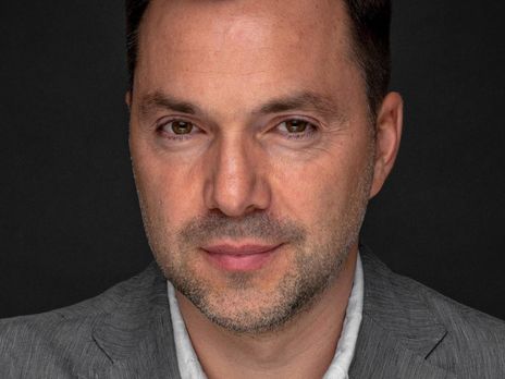 Блогер Арестович стал советником по информационной политике в трехсторонней контактной группе