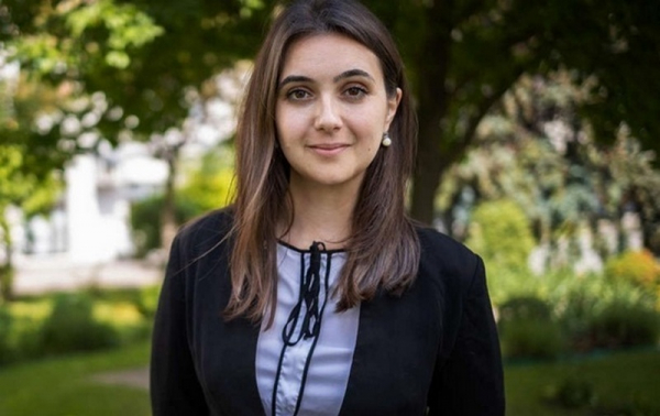 Мендель прокомментировала слухи о закрытии телеканала Прямой