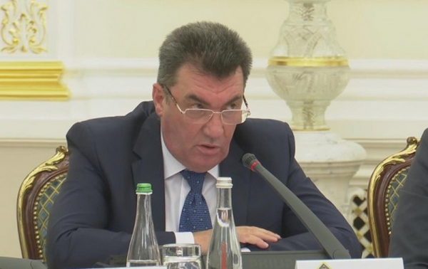 Глава РНБО рассказал, как долго готовили запрет телеканалов