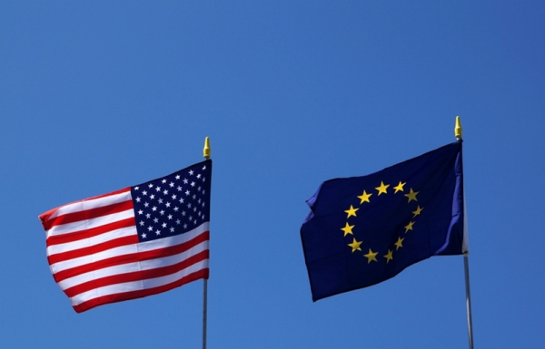 ЕС объединится со США в противодействии России, — Bloomberg