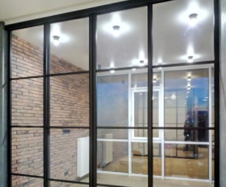 Раздвижные двери и перегородки от компании «Городская оконная»