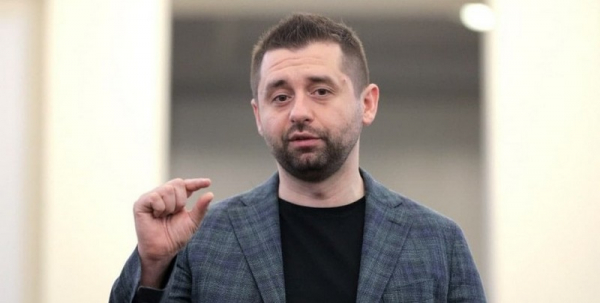 Арахамия заявил об экономическом паспорте для пенсионеров