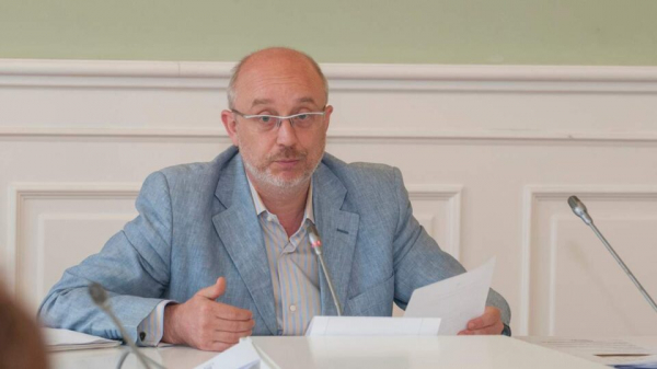 Министр обороны Резников обвинил Германию в срыве поставок оружия Украине