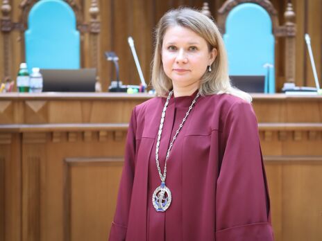 Совгиря приняла присягу судьи Конституционного Суда Украины. СМИ заметили процедурные отличия