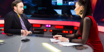 Мишустин и Медведев делят кресло Путина, Навальный на броневике, болезнь Путина. Интервью Бацман с Пономаревым. Видео