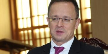 Венгрия будет блокировать помощь Европы Украине и санкции против России – Сийярто