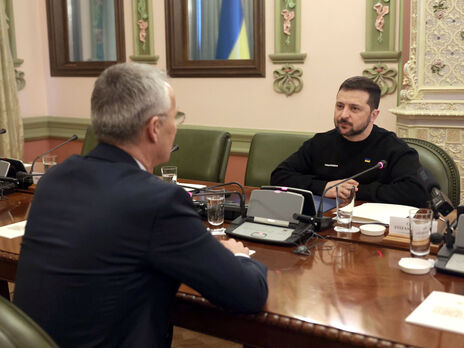 Зеленский о вступлении Украины в НАТО: Столтенберг знает мою позицию. Мы говорили: "Не выбивайте у нас почву из-под ног"