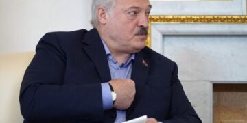 Лукашенко заявил, что вагнеровцы в Беларуси начали «напрягать» и «просятся на запад»