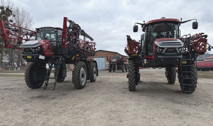 «НФМ АГРО» провели навчання для менеджерів щодо нового обприскувача Case IH