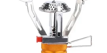 Як розпалити багаття на природі: поради досвідчених туристів