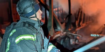 «Шахеди» атакували Шосткинську громаду: рятувальники загасили пожежі (ВІДЕО) |  Новини