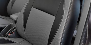 Какой чехол выбрать: из кожи или экокожи?