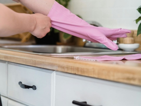 Що робити, щоб кухня завжди залишалася чистою та блискучою. Експрес-прибирання кухні.
