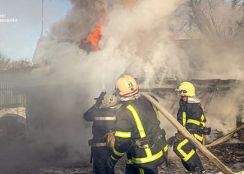 У Ямполі співробітники ДСНС ліквідували пожежу в житловому секторі |  Новини