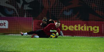 Історичний матч: НК «Верес» зіграв проти медіафутбольного клубу ProFan у Рівному