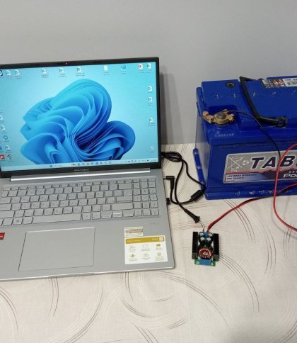 Як зробити “домашню зарядну станцію” з акумулятора: 4 рішення від львівського фізика