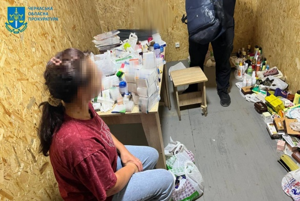 Контрабанда з Єгипту: мешканка Черкащини намагалась ввезти заборонені ліки