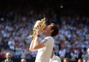 Королева Великобритании поздравила Маррея с исторической победой на Уимблдоне