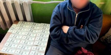 На Рівненщині поліція затримала підприємця на 2500 доларів хабаря за сприяння у вирішенні земельних питань