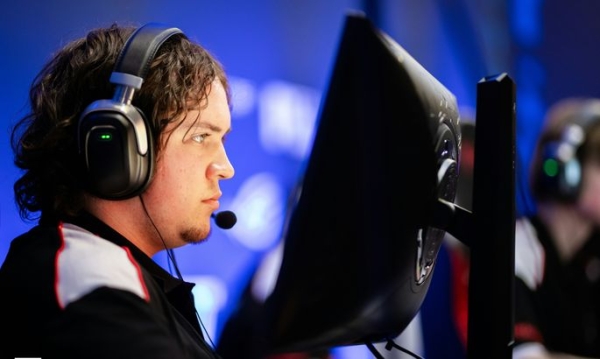 Наступна зупинка аеропорт. B8 поступилися Aurora на PGL. Огляд матчу