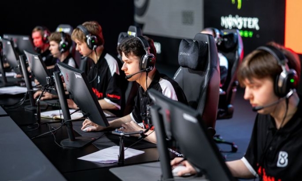 Підсилення B8. До команди приєднався гравець Spirit Academy