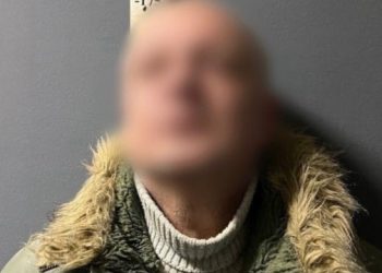 П’яний мешканець побив 76-річну консьєржку в під’їзді Києва: жінку вдарили ногою в живіт | Київ та Київщіна за сьогодні