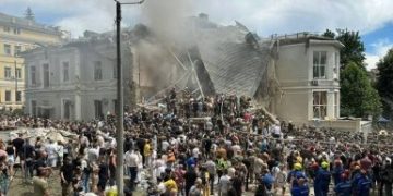 Російські ракети поцілили по відділенню діалізу «Охматдиту» — відео!