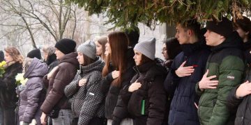 У Рівному відкрили меморіальну дошку у пам’ять про полеглого захисника Руслана Вітрука