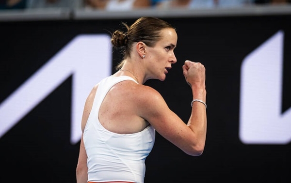 Украинка Свитолина выбила Андрееву и пробилась в 1/4 финала AO